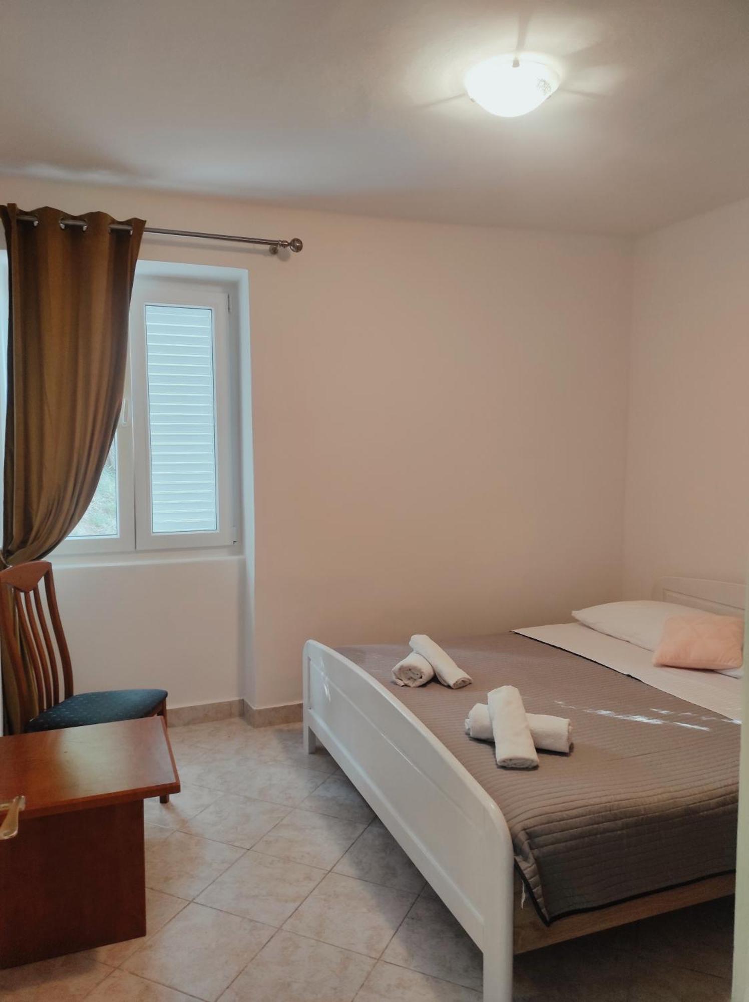 Apartman Daniel With Free Parking Mundanije Exterior photo