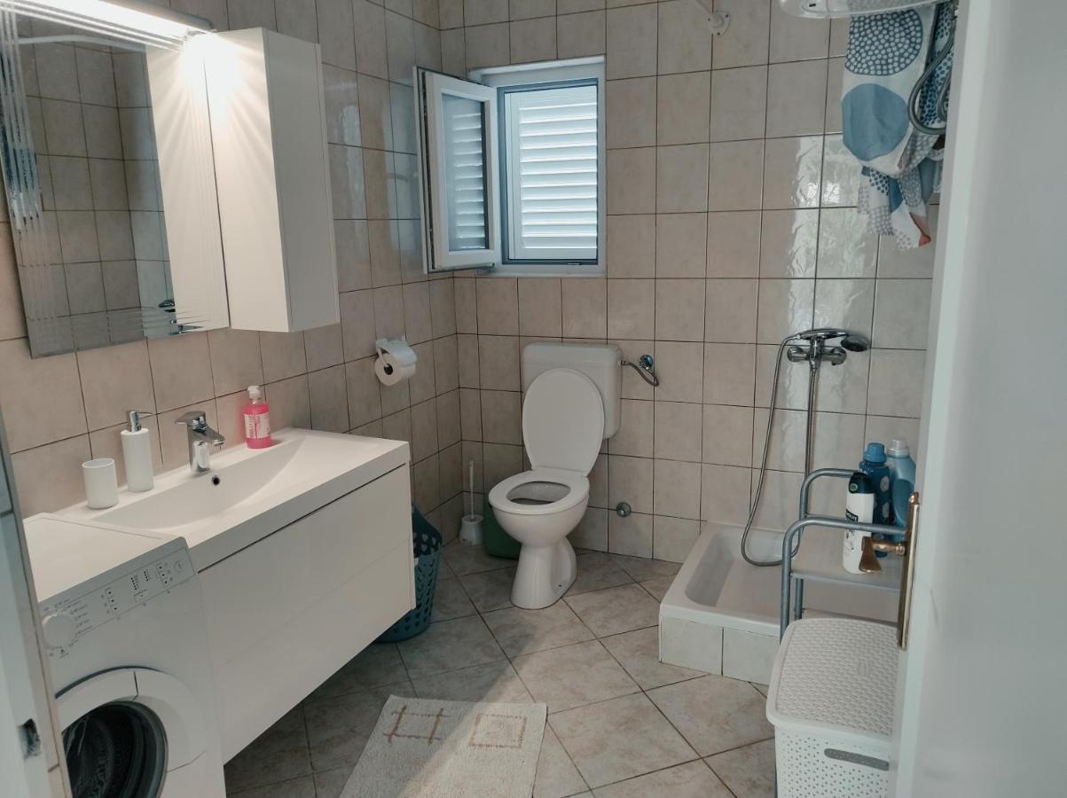 Apartman Daniel With Free Parking Mundanije Exterior photo