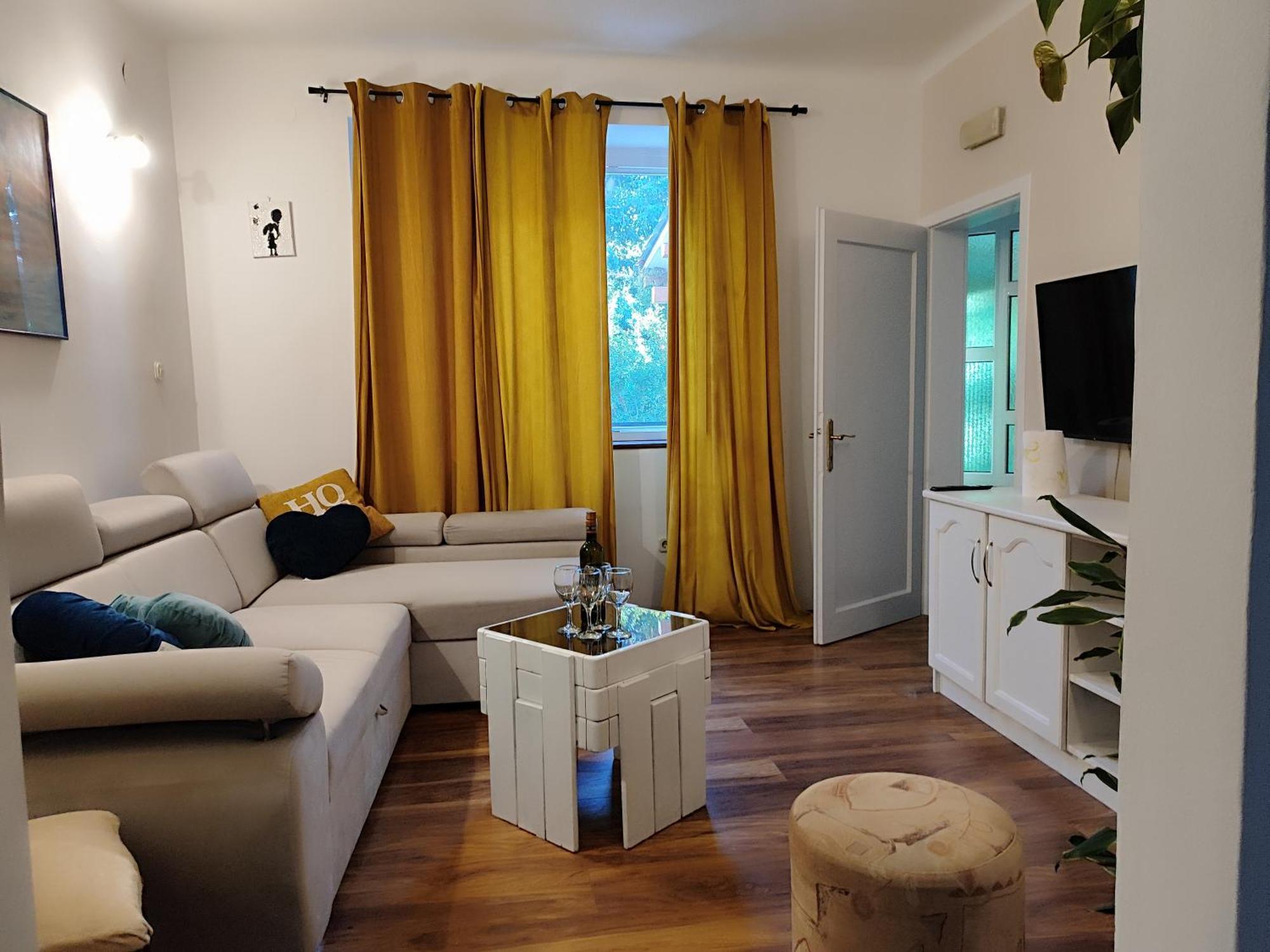 Apartman Daniel With Free Parking Mundanije Exterior photo