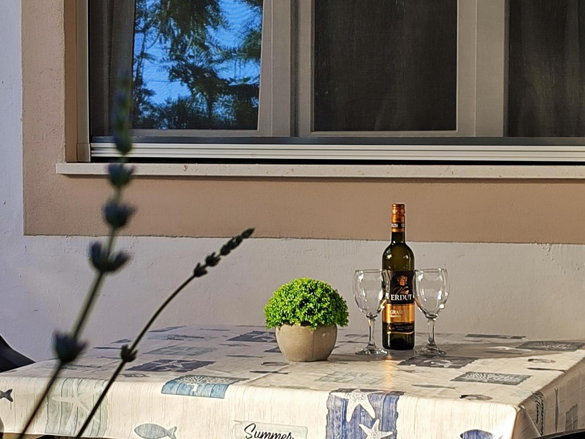 Apartman Daniel With Free Parking Mundanije Exterior photo