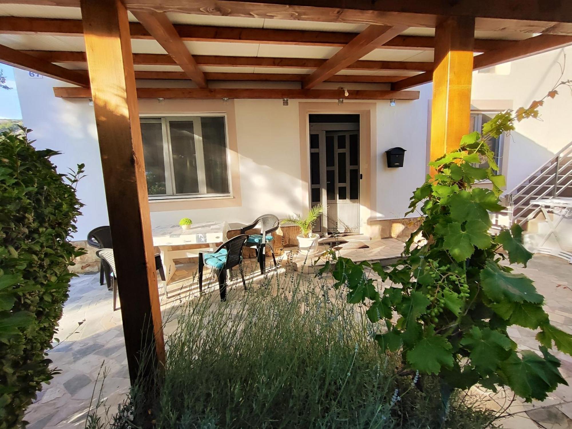 Apartman Daniel With Free Parking Mundanije Exterior photo