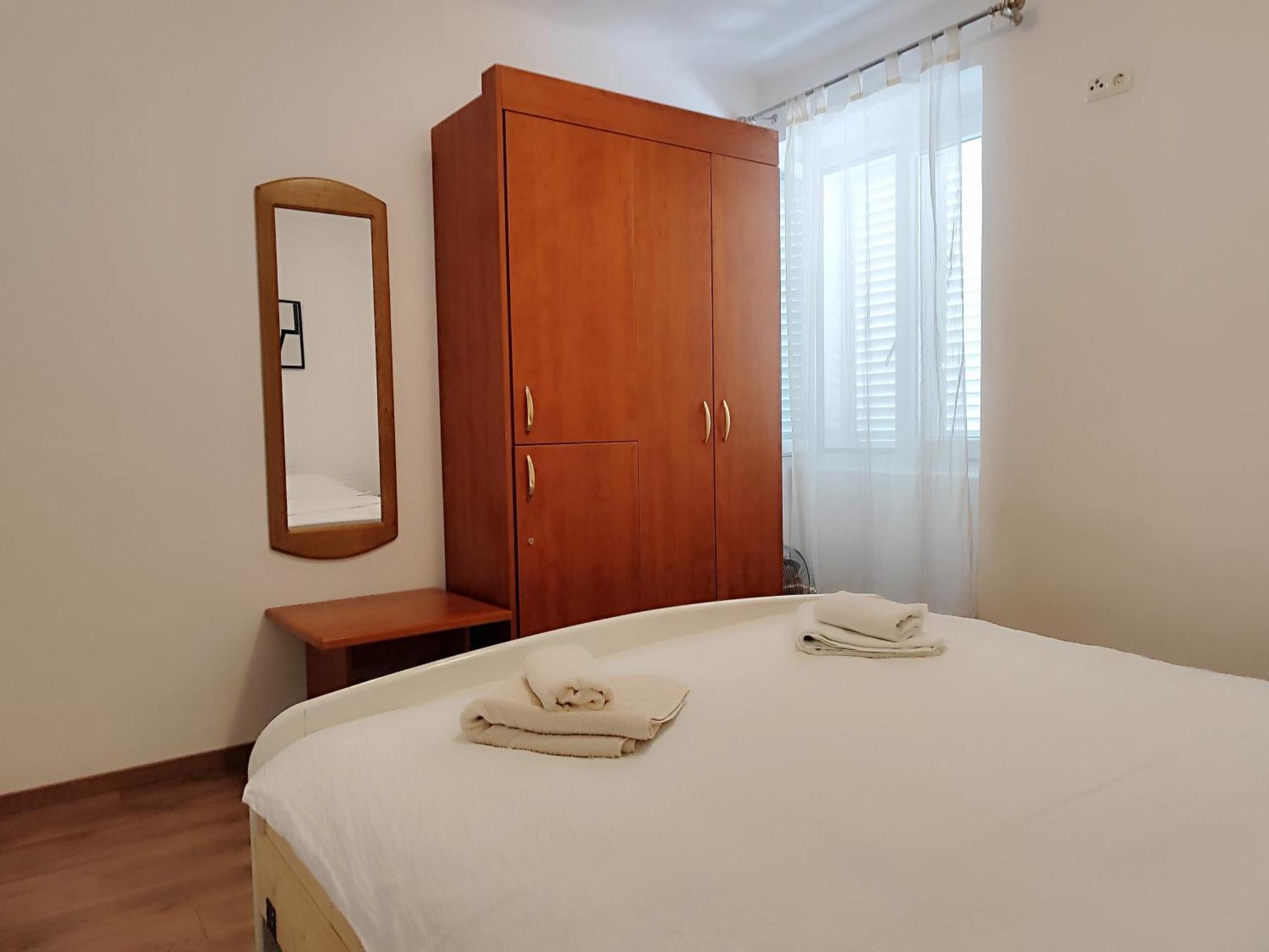 Apartman Daniel With Free Parking Mundanije Exterior photo